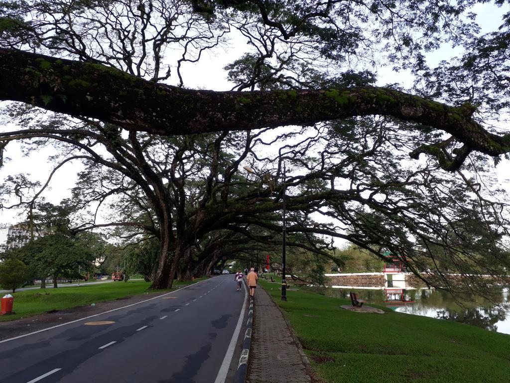 Hotel Teratak Opah Kamunting Taiping Exterior foto